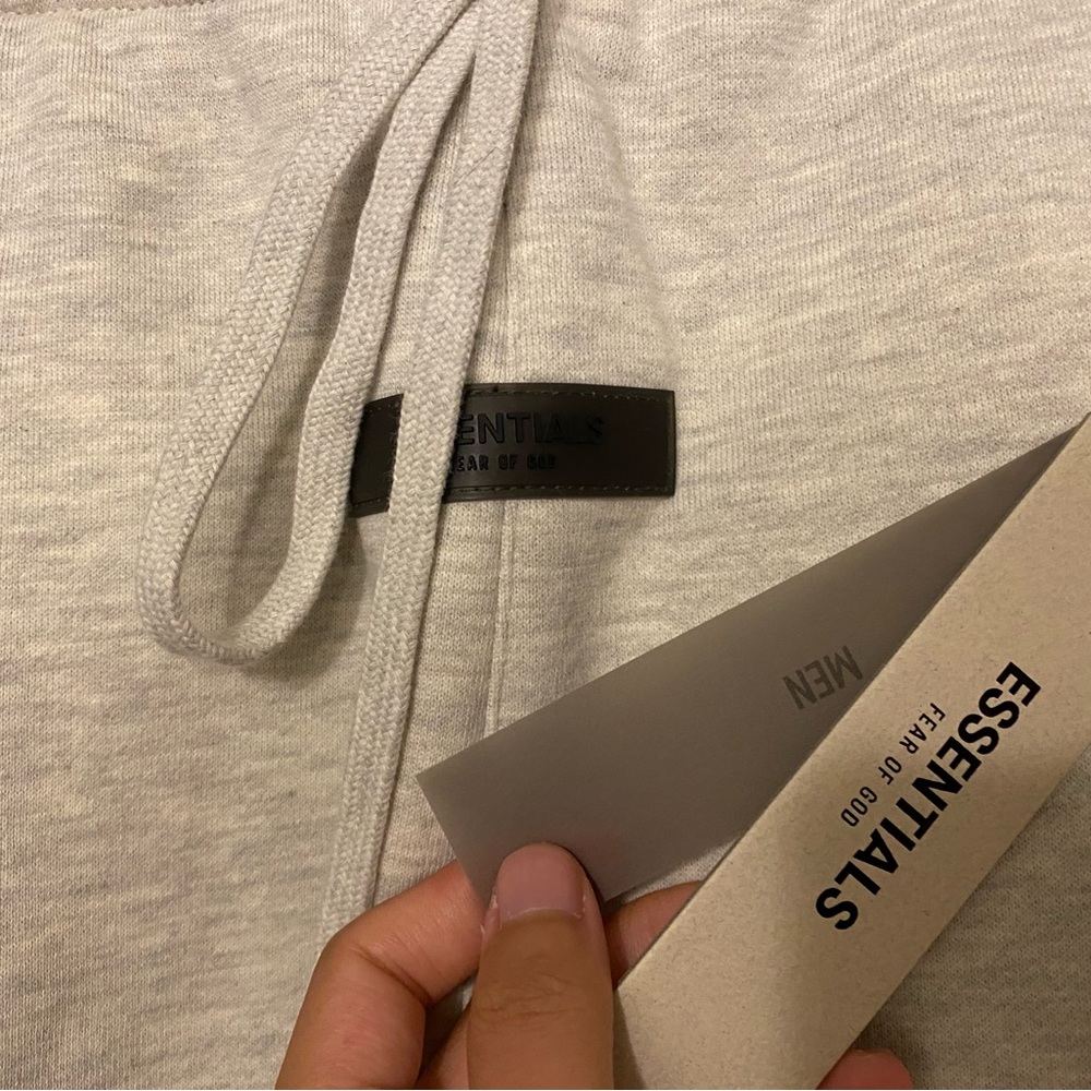Essentials Fear Of God sweatpants light oatmeal ss22 - Picture 3 of 4